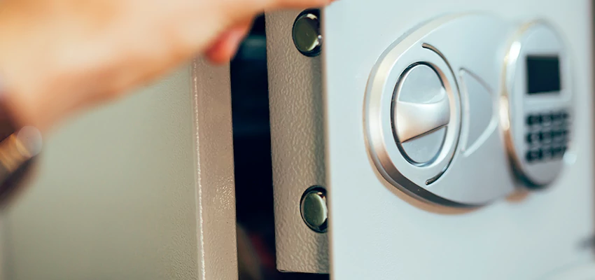 Fingerprint Safe Openers in Phelan, CA